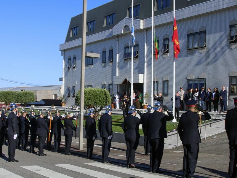 Bombeiros Voluntários de Esmoriz celebram 94 anos com homenagens, condecorações e novos equipamentos